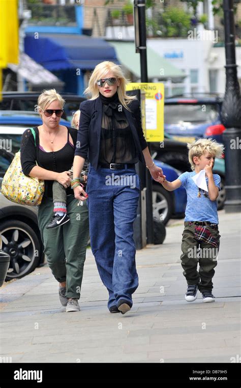Gwen Stefani And Son Kingston Gwen Stefani Out And About In Primrose Hill London England 10