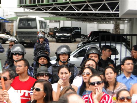 greve peia spray de pimenta polÍcia municipal nos professores de fortaleza em greve em