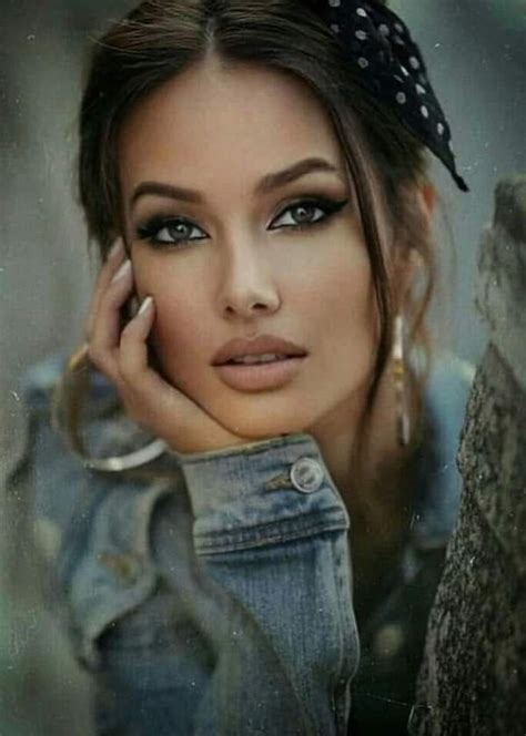 Pin By Amela Poly F F On Model Face In Beauty Girl Beautiful Eyes Beauty Face