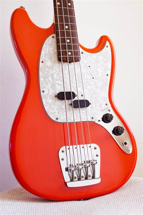 Fender Mustang Bass Fiesta Red 1997 00 Topshelf Instruments