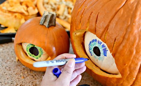 Cool Spooky Eyeball Pumpkins Unique Pumpkin Carving Idea