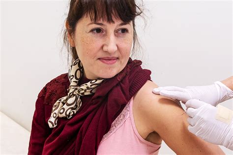 Pneumokockbakterier är den vanligaste orsaken till lunginflammation i alla åldrar. Vaccination mot influensa - 1177 Vårdguiden