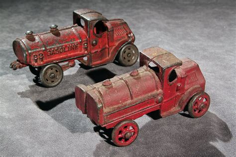Vintage Trucks Vintage Tin Vintage Antiques Metal Toys Tin Toys