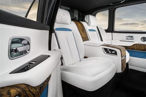 Rolls Royce Cullinan Interior Back Seats Kompulsa