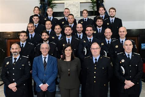 La Alcaldesa Pide A Los 19 Nuevos Policías Locales Que Sean Un Equipo Unido Portal