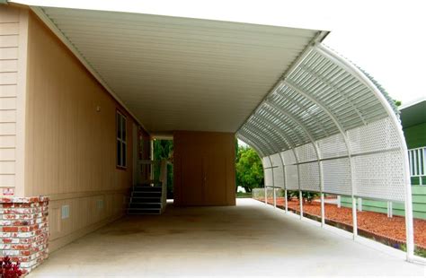 A carport that is listing to one side can have supports that need to be repaired. arch columns
