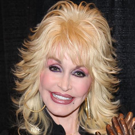 Dolly Parton Bio Net Worth Height Famous Births Deaths