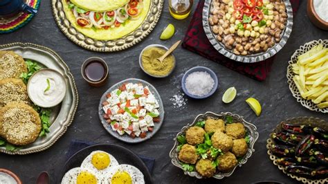 Last #suhur / #sehri reflections as i listen to the rain outside: La importancia del suhur