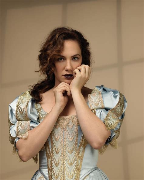 Katesiegel Kate Siegel The Haunting Of Bly Manor Promos 2020