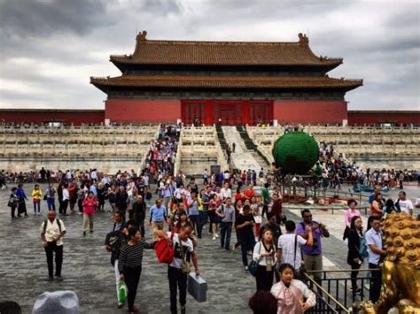 Ainsi, elle n'est pas seulement le troisième pays le plus grand du monde, elle est aussi le plus peuplé. Les 10 pays les plus peuplés du monde - Escale de nuit