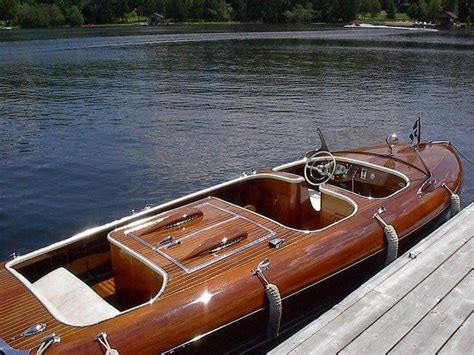 Pin By Joan Mcloughlin On 1950s60s Mahogany Boat Classic Wooden
