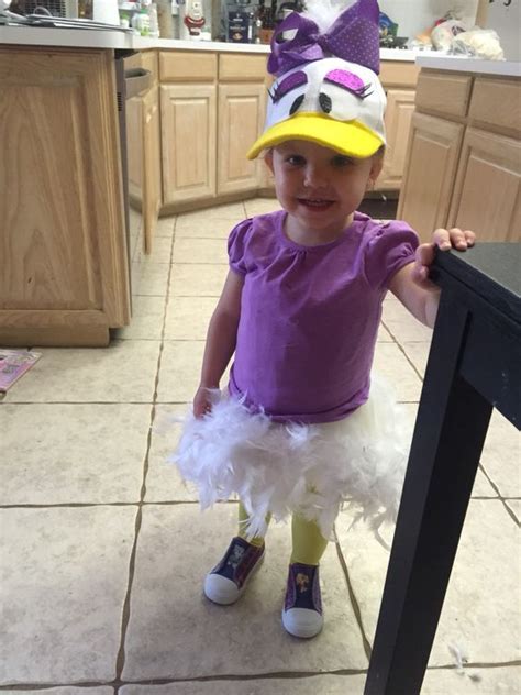Diy Daisy Duck Costume Images And Tutorial Duck