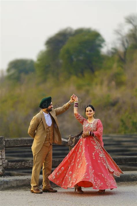 Top 114 Punjabi Couple Photo Pose Super Hot Vn