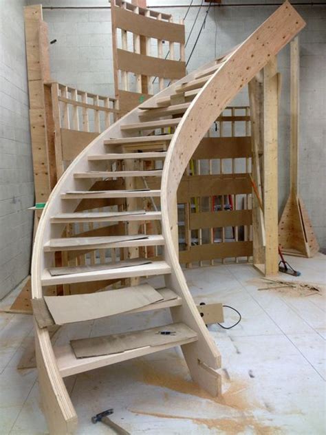 In Shop Construction Grade Curved Open Riser Stair Prefab Wooden Staircases Curved Staircase