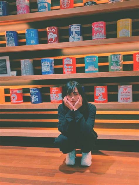 萌茶もちゃ On Twitter 🥀ジェンダーレス男子🥀 今日は病院で横浜まで行ってきました お洒落な感じの壁だったので写真撮りました！ セクマイ ジェンダーレス男子