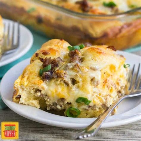 Easy Sausage Breakfast Casserole With Crescent Rolls