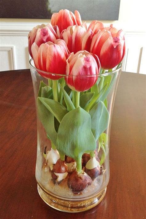 30 Gorgeous Tulips In Vase For Inspiration To Decorate Your Living Room Луковичные цветы