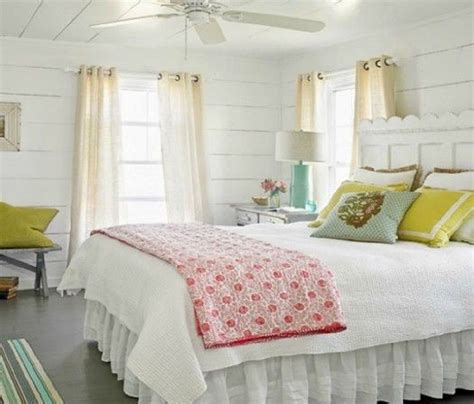 Photos And Tips For Decorating A Country Style Bedroom
