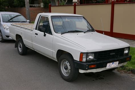 Toyota Hilux 1985 Amazing Photo Gallery Some Information And