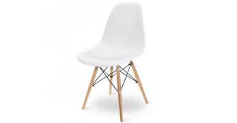 Der stuhl art von siestadesign hebt sich von anderen angebotenen möbeln auf dem markt ab, deshalb ist er sehr beliebt. DSW Stuhl in Weiß als hochwertige Reproduktion bestellen