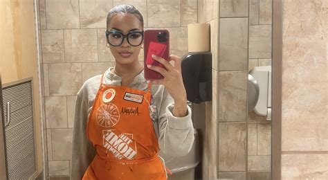 Texas Woman Working At Home Depot Goes Viral Due To Her Stunning Beauty
