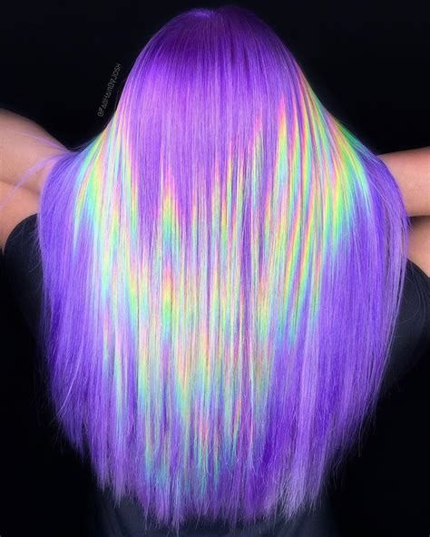 Holographic Hair Is The New Trend That Amazes The Social Media This Year