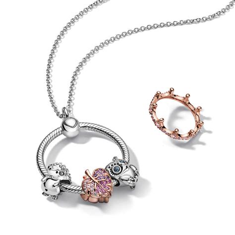 Atraskite karoliukų, apyrankių ir daugybės kitų papuošalų pasaulį. Pendentif O Pandora Moments, Argent 925/1000e