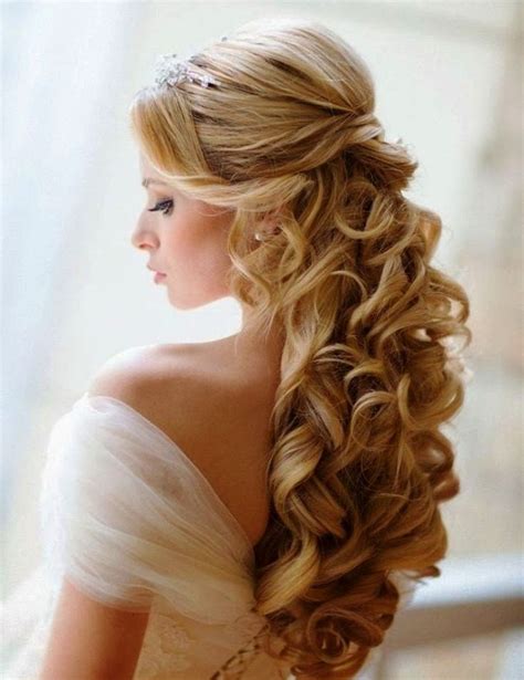 Stunning Half Up Half Down Curled Hair Style For Short Hair Best