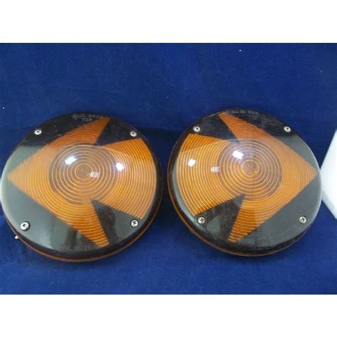 Grote 7800 9009 Amber Arrow Turn Signal Light Assembly Pair Sae Is 76