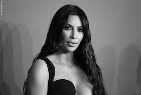 Kim Kardashian Kimkadarshian Nude Onlyfans Leaks The Fappening Photo 676763 Fappeningbook