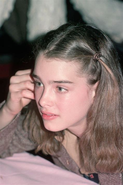 The most surprising detail to emerge after hefner's death was that brooke shields had featured in a playboy publication called sugar and spice when aged only 10 years old in 1975. 영화 사진에 있는 Caroline Coleman님의 핀 - 2020 | 헤어스타일, 머리, 미용 제품
