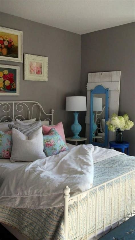 14 The Appeal Of Gray Master Bedroom With Pop Of Color