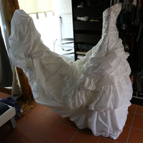 How much does dress dry cleaning cost? DIY: How to Clean Your Wedding Dress - Weddingbee
