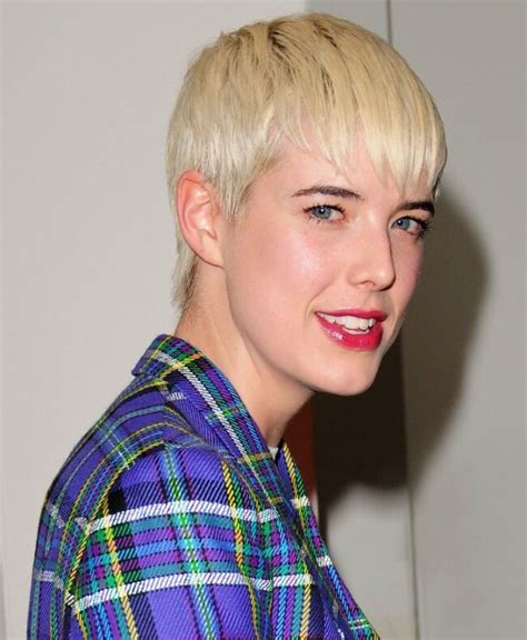 Agyness Deyn Short Pixie Cut With A Controlled And Conservative Feel