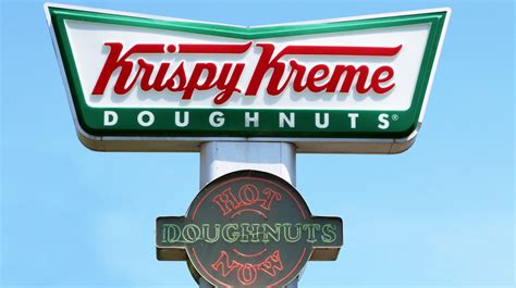 Krispy Kreme Just Announced 2 New Glazes Inspired By Popular Fall Treats