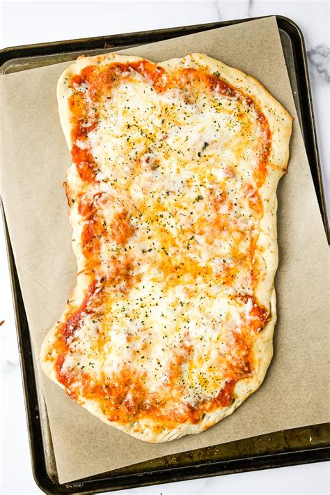 Homemade Flatbread Pizza Recipe Video Momma Fit Lyndsey