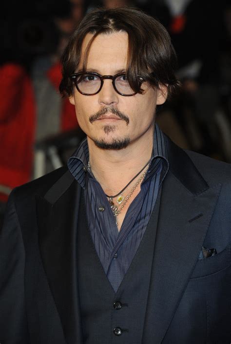 Johnny Depp receives Fashion Icon Award from CFDA - SheKnows