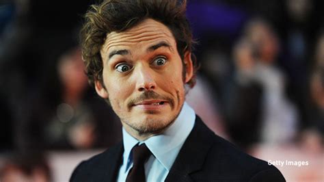 Watch ‘love Rosie Star Sam Claflin Answers Questions On Dating