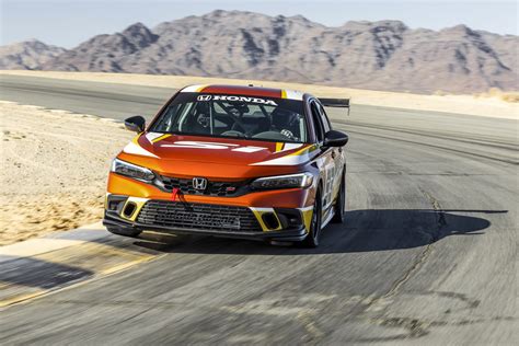 This 2022 Honda Civic Si Is Built For 25 Straight Hours Of Racing