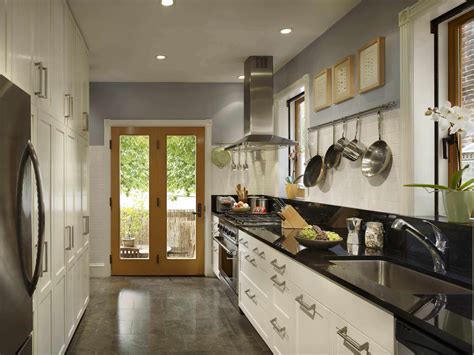 Find layout ideas for a narrow kitchen, plus inspiration for larger open plan galley in designing a functional kitchen, the kitchen work triangle should be considered, which means that the distance between the sink, stove and fridge. 20 Narrow Kitchen Design ideas | Interior design ideas and ...