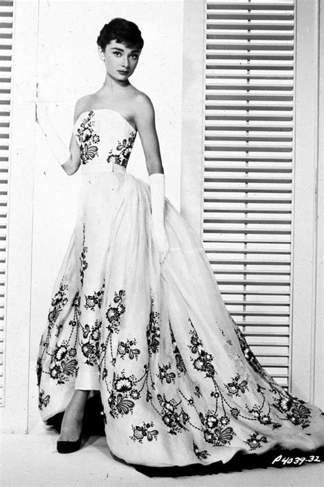 Audrey Hepburn 💕 Audrey Hepburn Outfit Vestido Audrey Hepburn Audrey Dress Audrey Hepburn