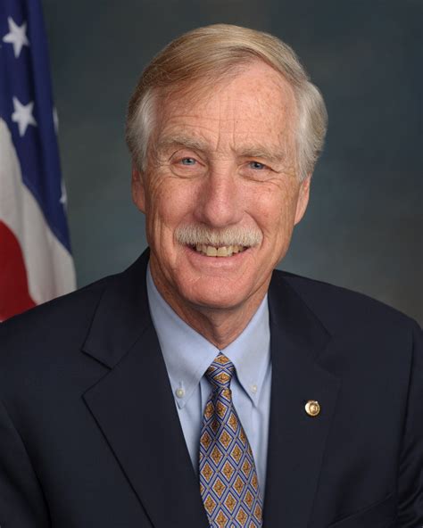 Senator Angus King To Deliver Husson University Commencement Address