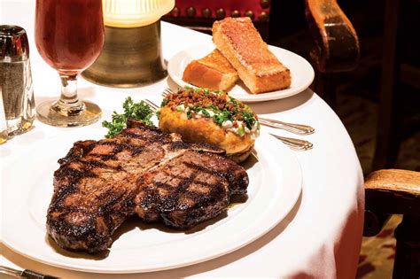 Best Steak Houses In Calgary Calgarys Best Restaurants 2021