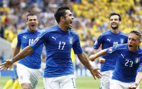 Після напруженого, але безгольового першого тайму, в дебюті другого італія відкрила рахунок. Італія - Іспанія: онлайн-трансляція матчу Євро-2016 ...