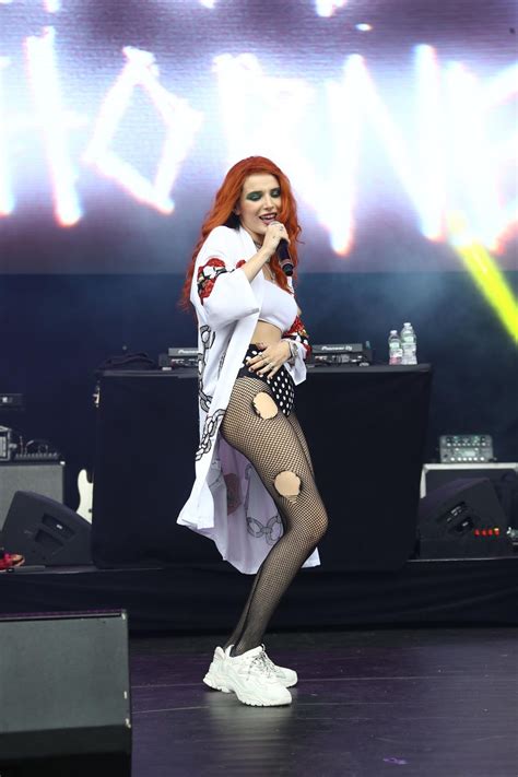 Bella Thorne Performs At Billboard Hot 100 Music Festival In New York 08 19 2018 Hawtcelebs
