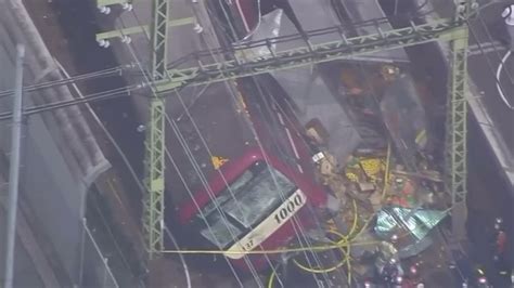 Der verkehr des alex wird auf tschechischer seite in verantwortung der cd betrieben. Dutzende Verletzte bei Zugunglück in Japan - Hamburger ...