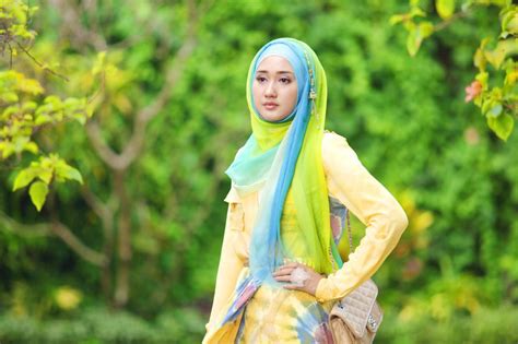 Dian Pelangi So Pretty Mashallah Style Hijab Lavender Dresses