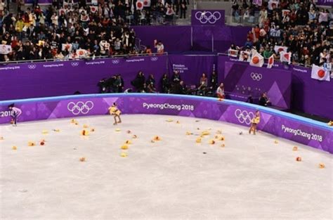 Складывалось впечатление, что на одного японского болельщика приходится в. Олимпиада-2018: завоевавшего «золото» японского фигуриста ...