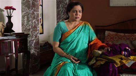 Reema Lagoo Bollywoods ‘favourite Mom Dies At 59 Hindustan Times