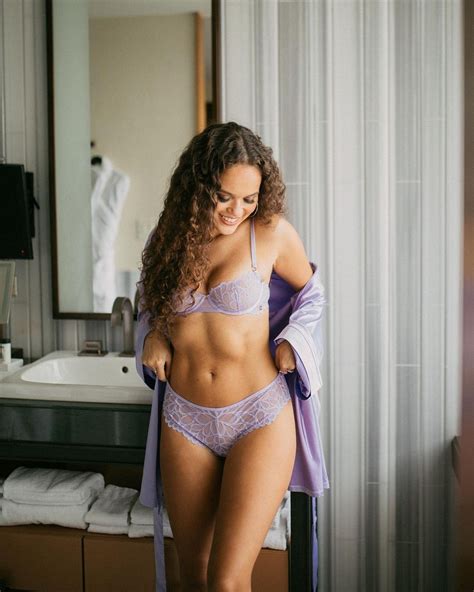 Madison Pettis Hot In Lingerie 19 Photos And Video TheFappening